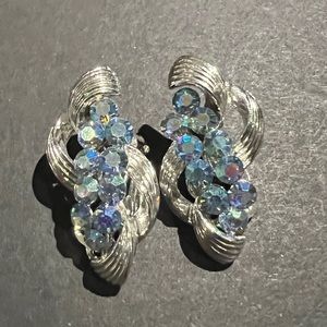 Vintage Aurora Borealis earring’s